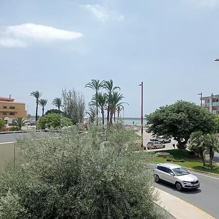 At Plaza Constitucion A 100m De La Playa